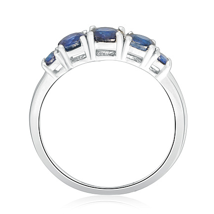 Кольцо из серебра с корундом