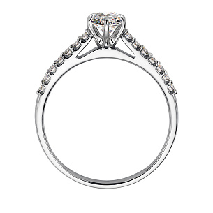 Кольцо из белого золота с бриллиантом