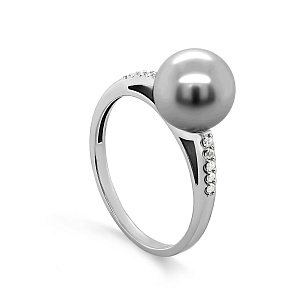 Кольцо из белого золота с жемчугом