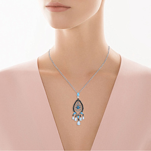 Подвеска из золота с бриллиантами