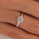 Кольцо из белого золота с бриллиантом