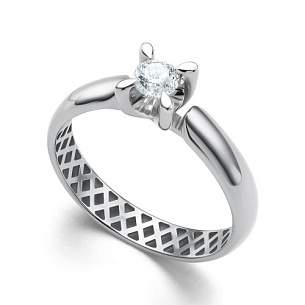 Кольцо из белого золота с бриллиантом