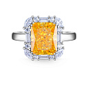 Кольцо из серебра с фианитом