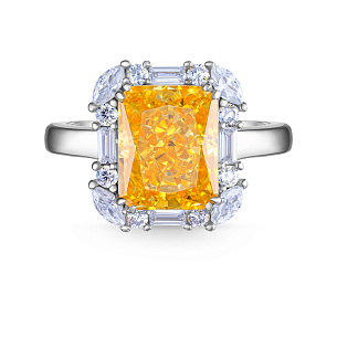 Кольцо из серебра с цирконием