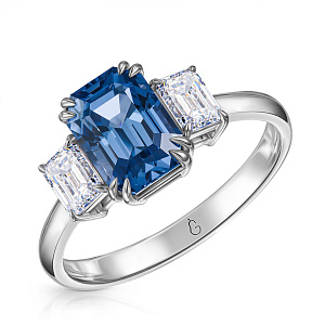 Кольцо из белого золота с бриллиантами