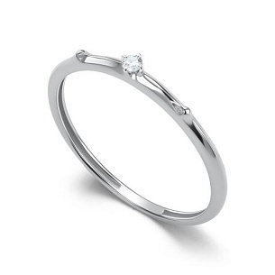 Кольцо из белого золота с бриллиантом