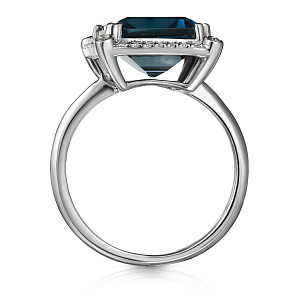 Кольцо из белого золота с бриллиантами