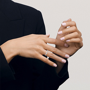 Кольцо помолвочное из белого золота с бриллиантом