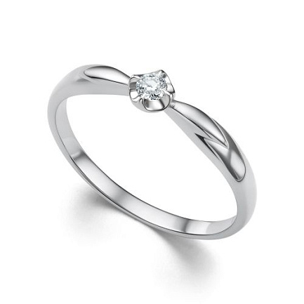 Кольцо из белого золота с бриллиантом