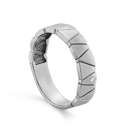 Кольцо из серебра с фианитом