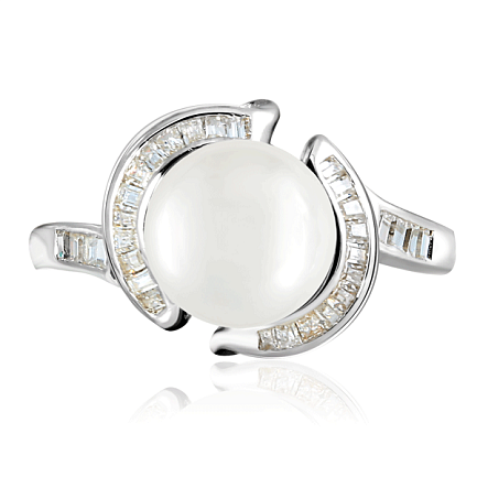 Кольцо из серебра с жемчугом, фианитом