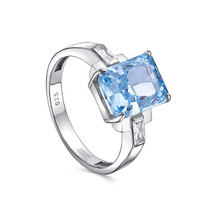 Кольцо из серебра с фианитом