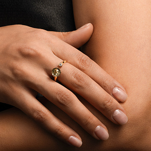 Кольцо из желтого золота с аметистом, бриллиантом