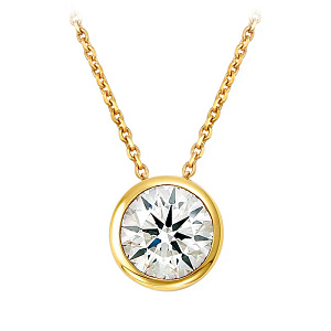 Колье из желтого золота с бриллиантом