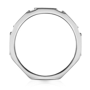 Кольцо из белого золота с бриллиантом