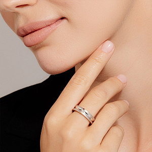 Кольцо из серебра с бриллиантом