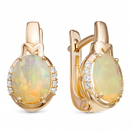 Серьги из красного золота с бриллиантами, опалами