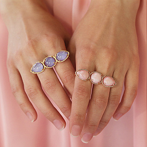 Кольцо из красного золота с бриллиантами, опалами