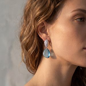 Серьги с английским замком из белого золота с бриллиантами