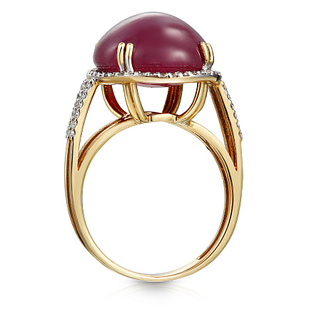 Кольцо из желтого золота с бриллиантами, рубином