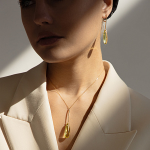 Серьги с английским замком из желтого золота с бриллиантами