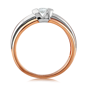 Кольцо из красного золота с бриллиантом