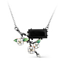 Колье из белого золота с бриллиантами, ониксом