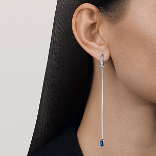 Серьги с английским замком из белого золота с сапфиром