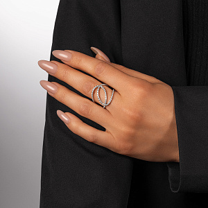 Кольцо из белого золота с бриллиантами