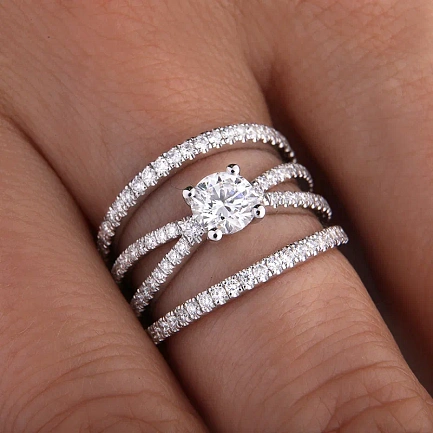 Кольцо из белого золота с бриллиантами