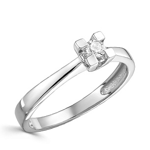 Кольцо из белого золота с бриллиантом