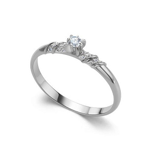 Кольцо из белого золота с бриллиантом