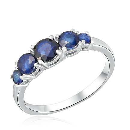 Кольцо из серебра с корундом