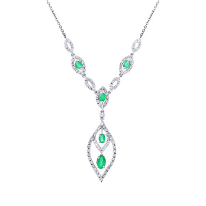 Колье из белого золота с бриллиантами, изумрудами