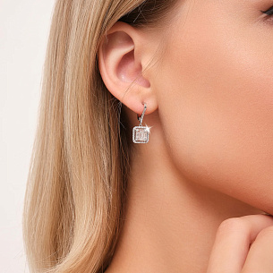 Серьги из белого золота с бриллиантом