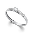 Кольцо из белого золота с бриллиантами