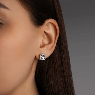 Пусеты из белого золота с бриллиантами