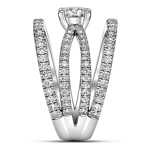 Кольцо из белого золота с бриллиантом