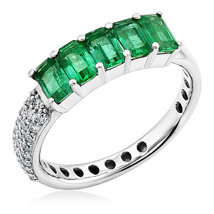 Кольцо из белого золота с изумрудом