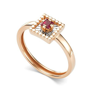 Кольцо из красного золота с рубином