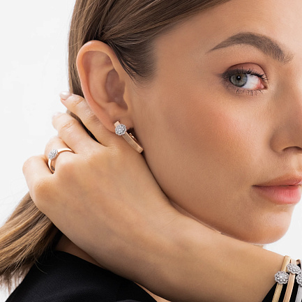 Кольцо из комбинированного золота с бриллиантами