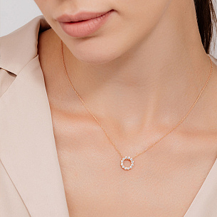 Колье из красного золота с бриллиантом