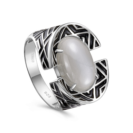 Кольцо из серебра с лунным камнем