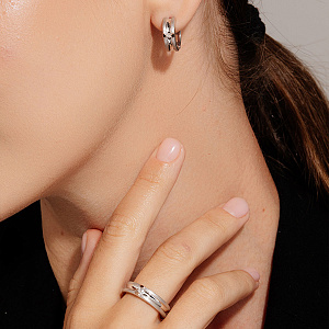 Кольцо из серебра с бриллиантом