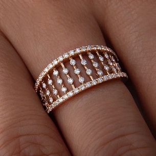 Кольцо из золота с бриллиантом