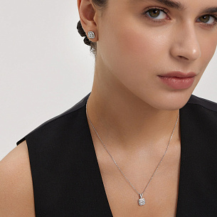 Серьги из белого золота с бриллиантом