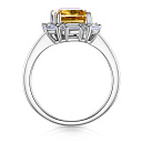 Кольцо из серебра с фианитом