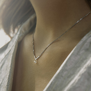 Колье из белого золота с бриллиантом, плетение якорное