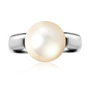 Кольцо из белого золота с жемчугом