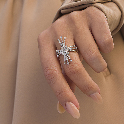 Кольцо из белого золота с бриллиантами